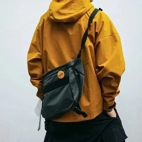 Vercos Jacket hood detail