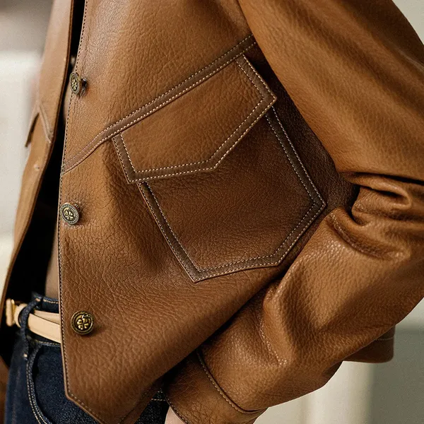 Romana jacket lapel collar detail