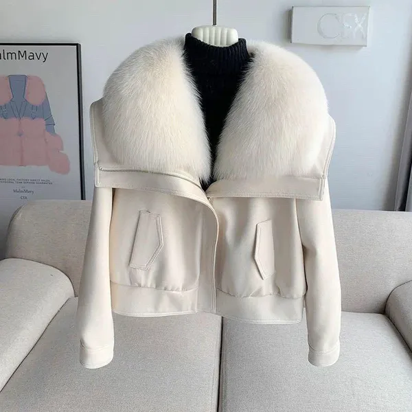 Andra Jacket side profile showing relaxed fit