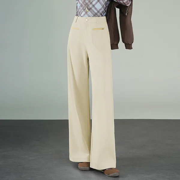Sorel Pants styled outfit detail