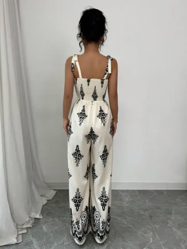 Macacão Boho Paisley - detalhe da estampa e cintura franzida