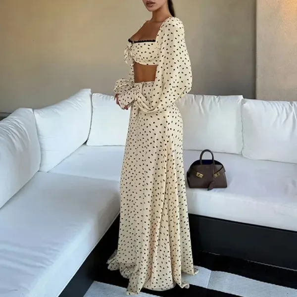 Conjunto com Saia Godê e Blusa Bufante - Detalhe do Movimento