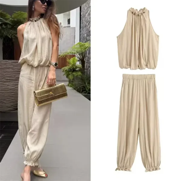 Conjunto feminino colete cáqui com miçangas e calça lanterninha — frente